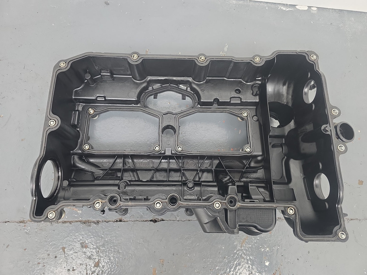 BMW F10 F20 F30 F32 Cylinder Head Rocker Cover Trim Panel N20 Petrol 7588412