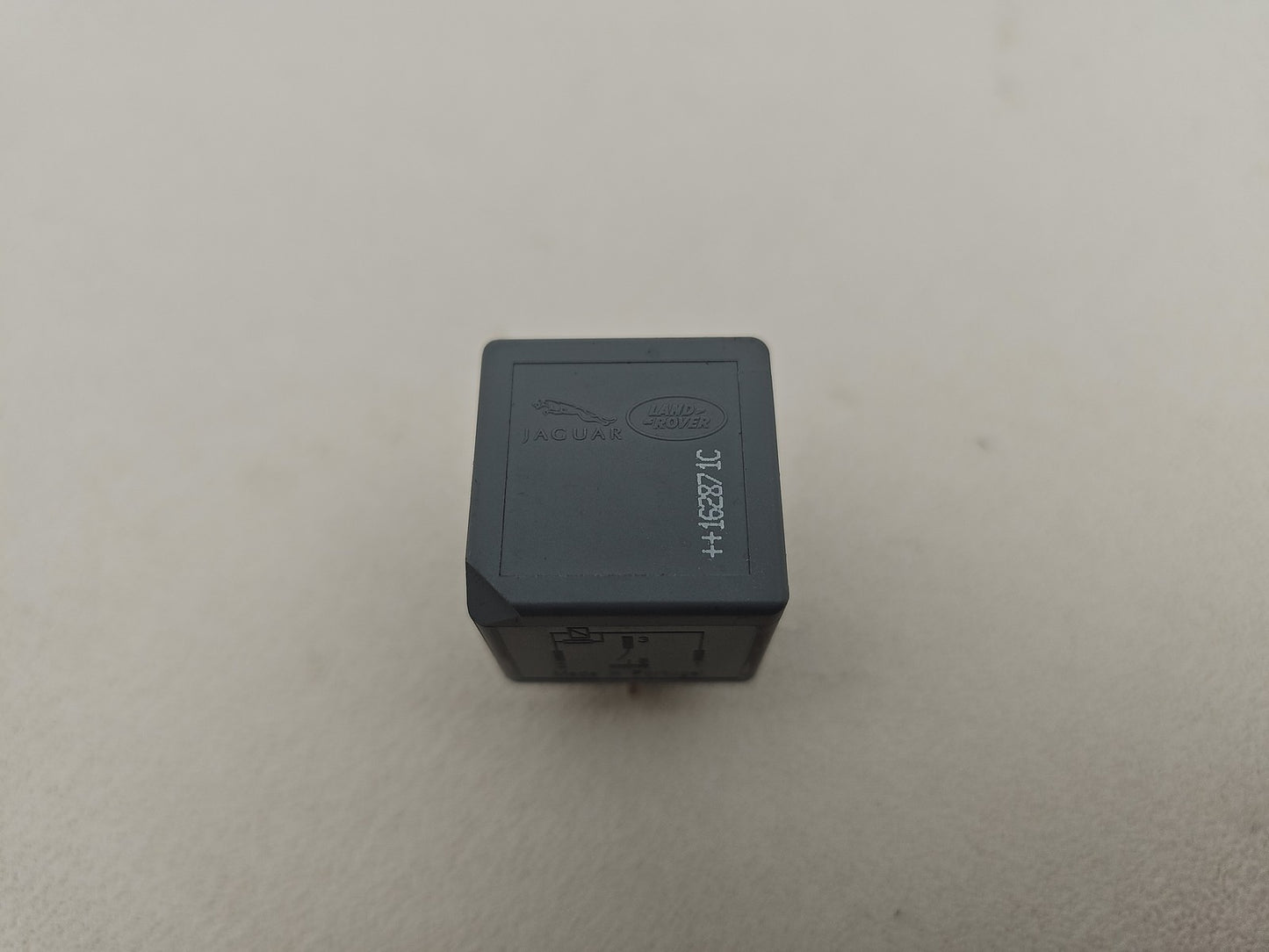 DH22-14B192-EA Land Rover Jaguar 4-Blade Grey Relay 70A 12V Tyco V23136-J4-X89