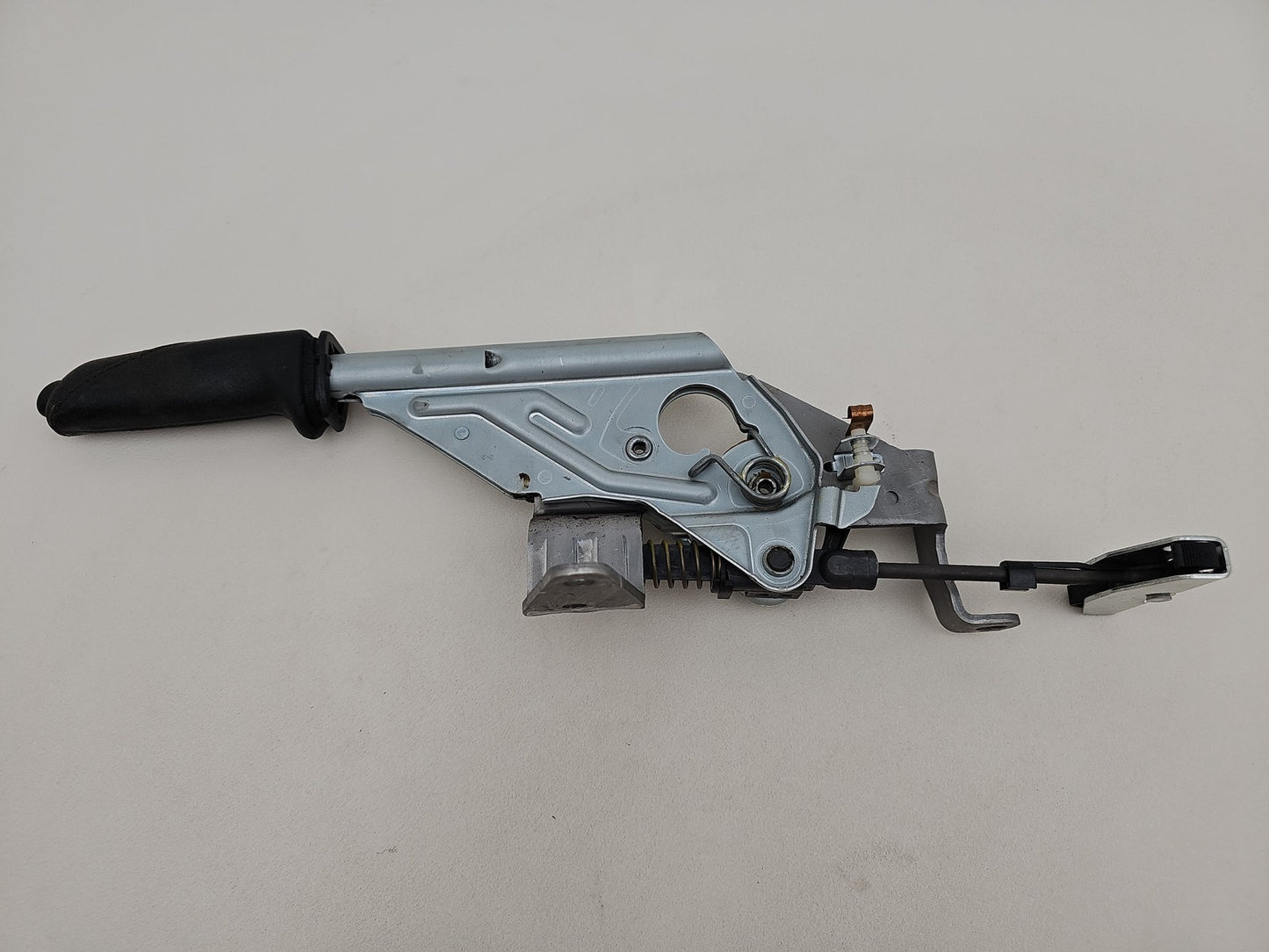 BMW 3 SERIES F30 HANDBRAKE PARKING BRAKE LEVER MECHANISM 6799102 2014