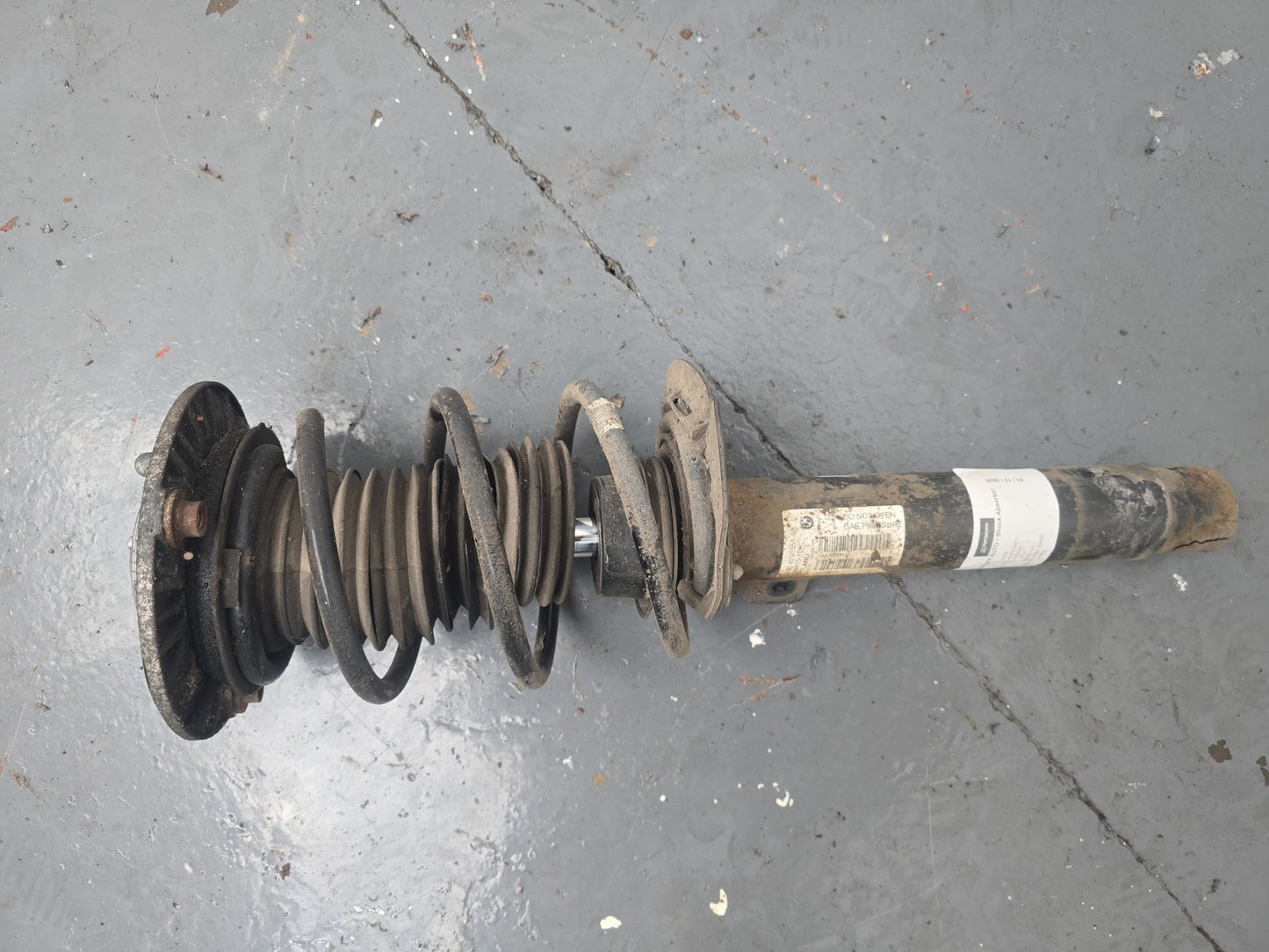 OEM BMW 3 Series F31 F30 Shock Absorber Strut Front RH Or LH 6866556 6863135