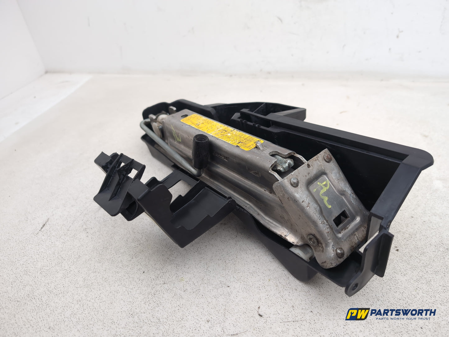 Audi A6 C6 Lifting Jack Car Tool Emergency Wheel Lift 4f0011031 - photo 9