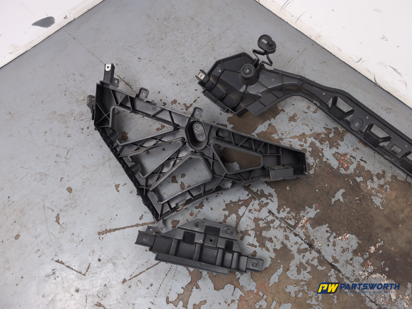 Jaguar Xf Portfolio D Rear Bumper Bracket Set 2015-2019 - photo 9