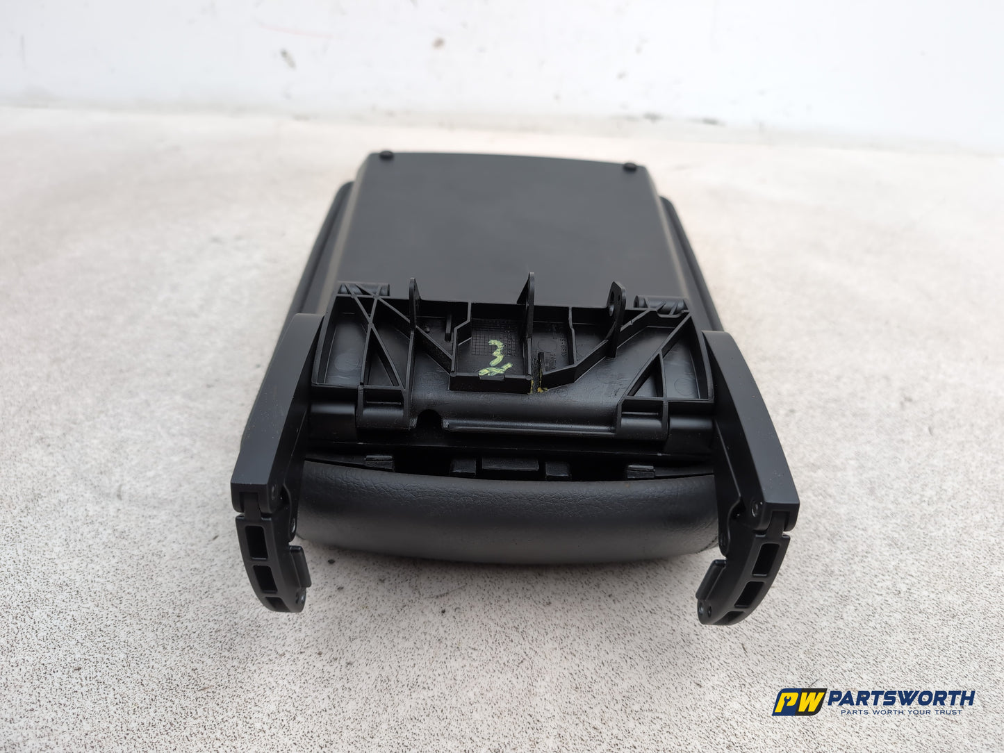 Volkswagen Touareg Altitude V6 Tdi A Centre Console Armrest 2007-2009 - photo 8