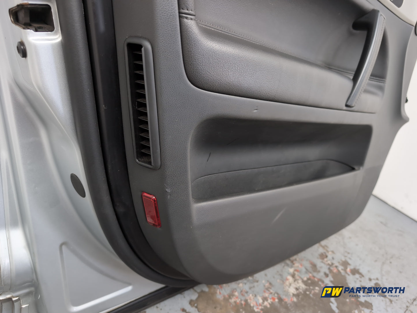 Door Front LH 19