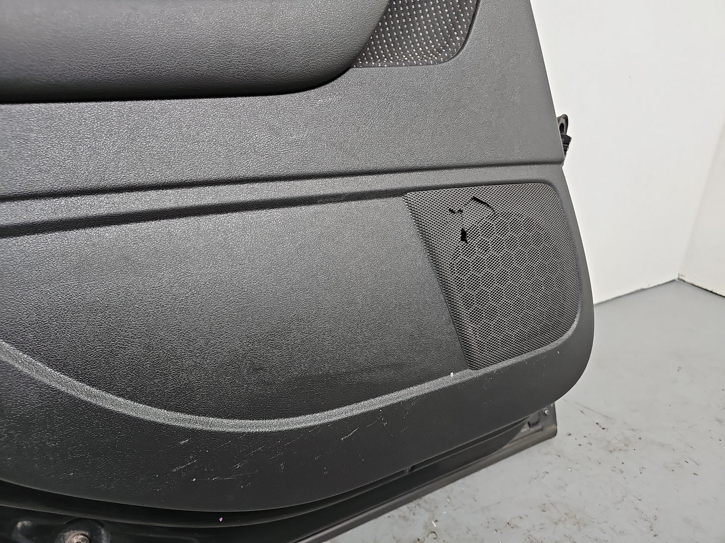 Door Rear LH 7