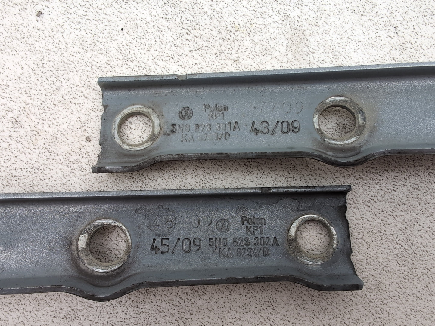 Bonnet Hinges 6