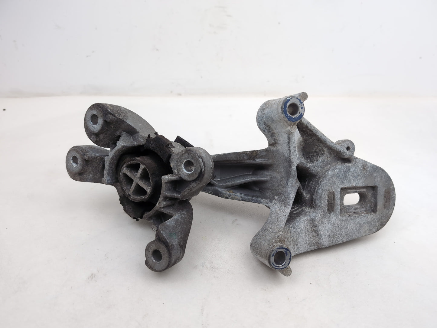 Engine Mounting Bracket Front 7