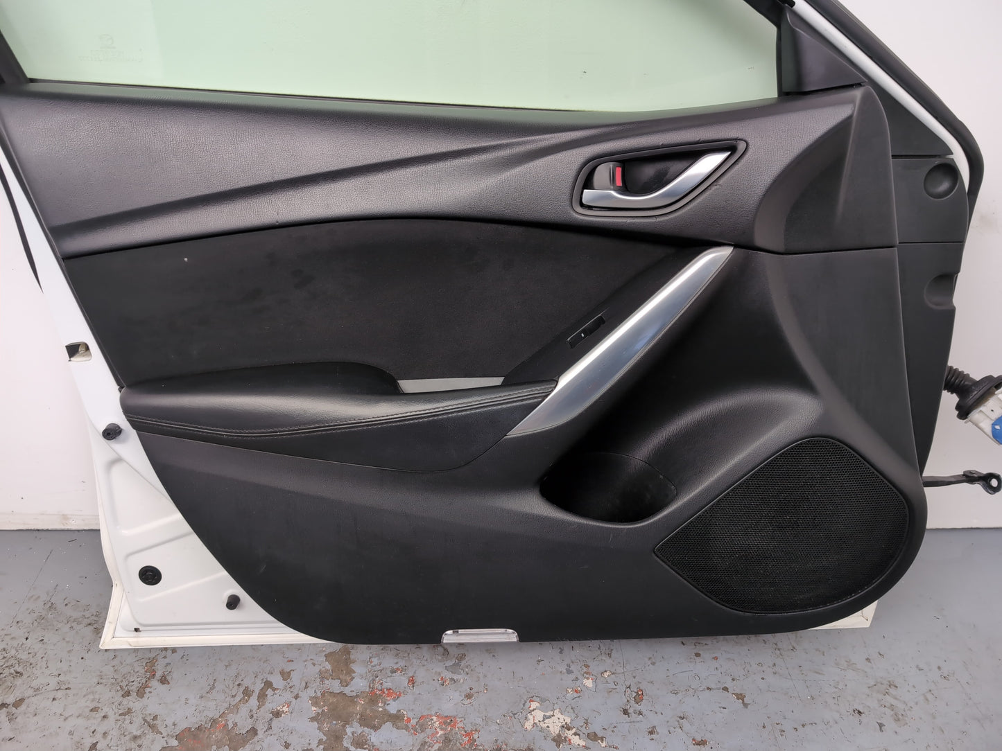 Door Front LH 13