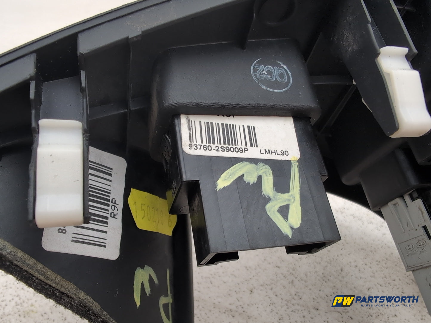 Hyundai Ix35 Style 2wd Headlight Angle Adjuster Switch 847302y9009p 2009-2015 - photo 7