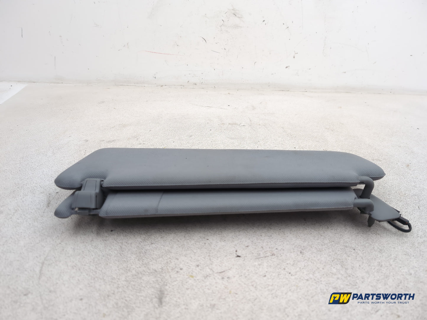 Porsche Cayenne Tiptronic S Sun Visor Rh Driver Side 2003-2010 - photo 7