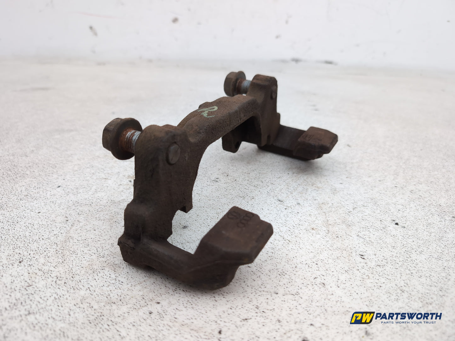 Audi A3 Sport Tfsi Brake Caliper Front Support Rh Driver Side 2008-2012 - photo 7
