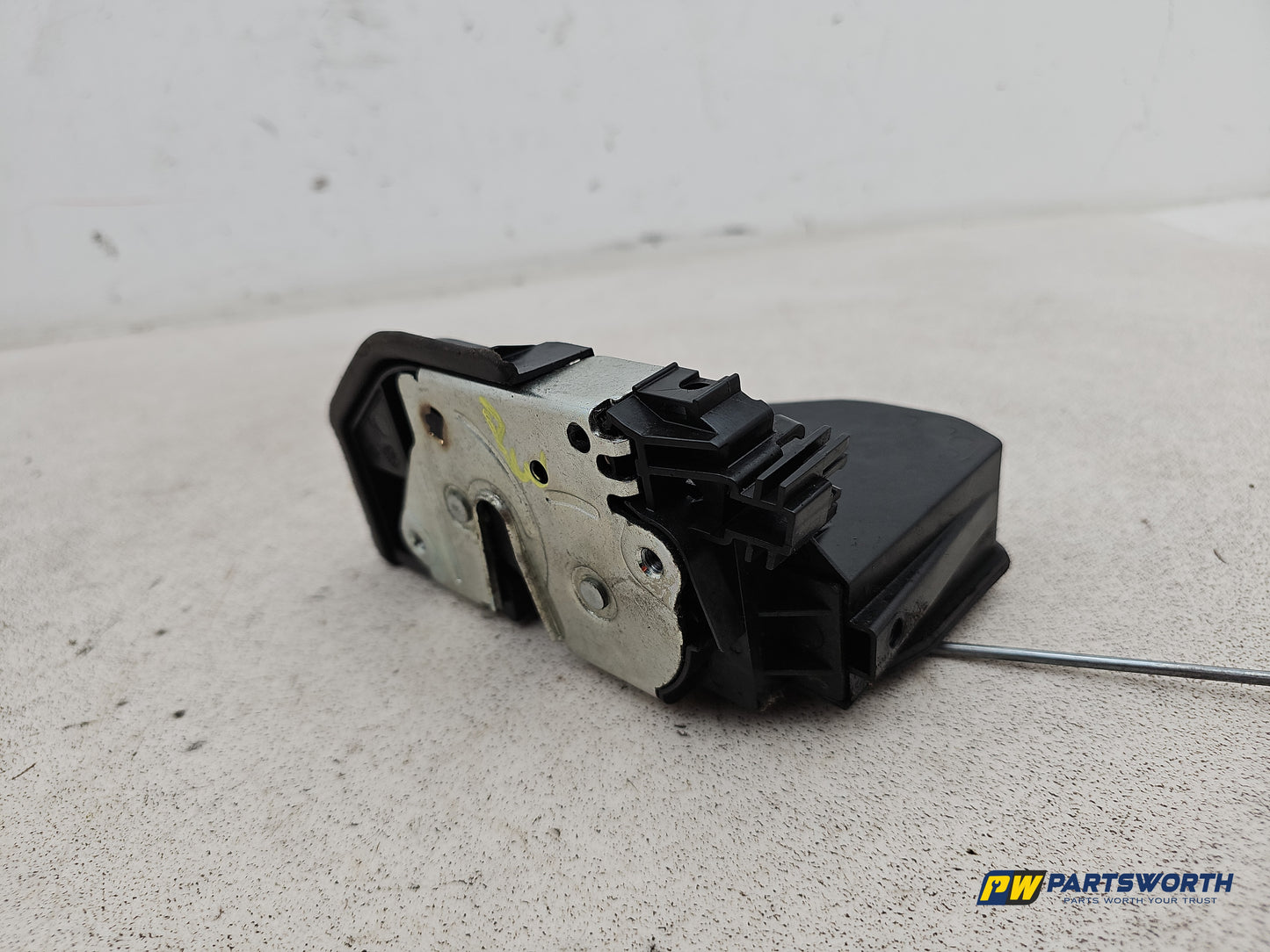 Bmw 520d Se Driver Side Right Rear Door Lock Actuator 7202148 2013-2015 - photo 7