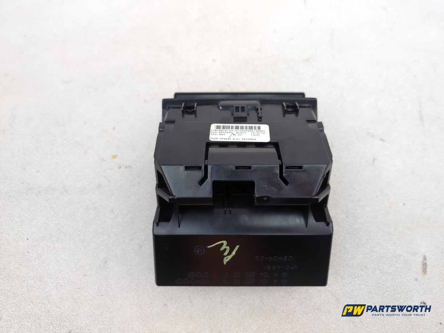 Mercedes-Benz Ml350 Spt Cdi Blueef-Cy A Centre Console Storage Tray A1646800010 - photo 7