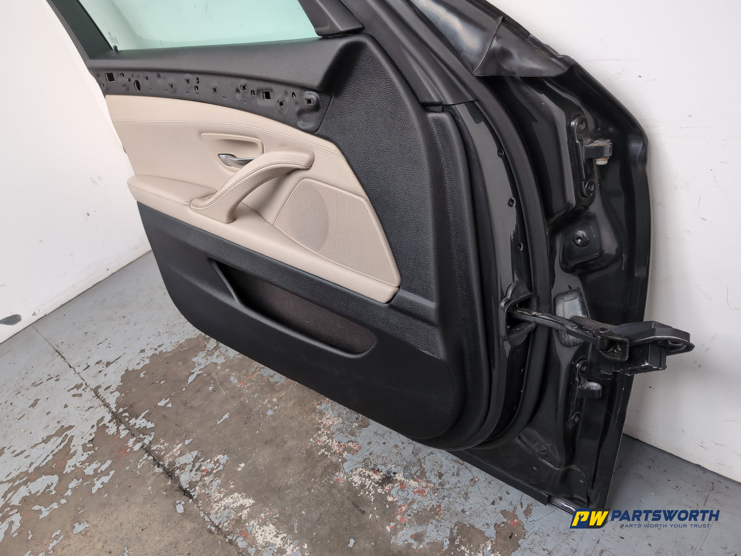 Bmw 5 Series 520d F10 Saloon Door Front Lh Passenger Side Dark Graphite B90 - photo 10