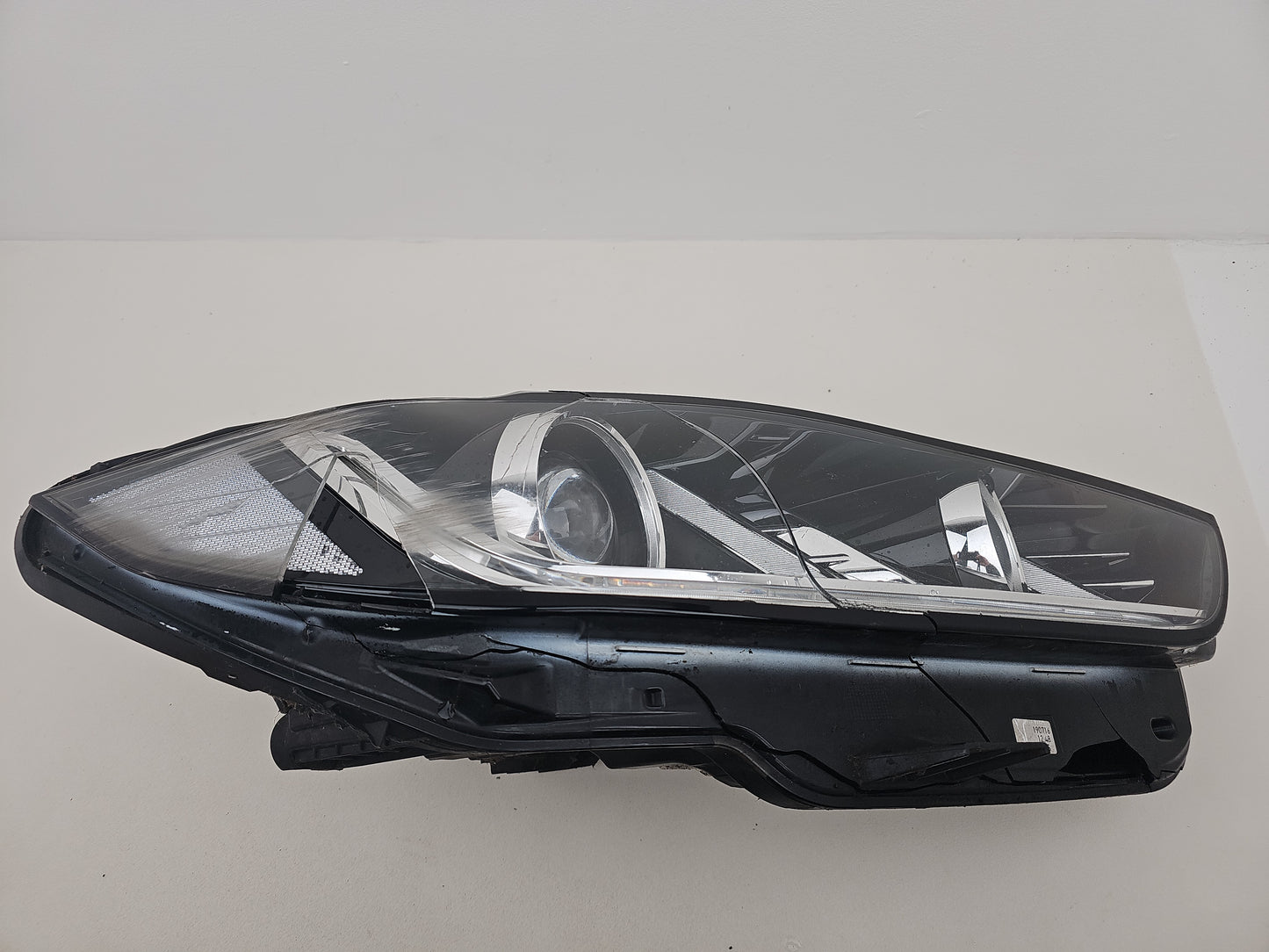 Headlamp RH 16
