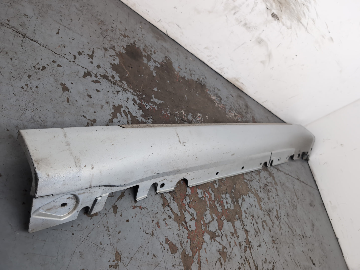 Side Skirt LH 11