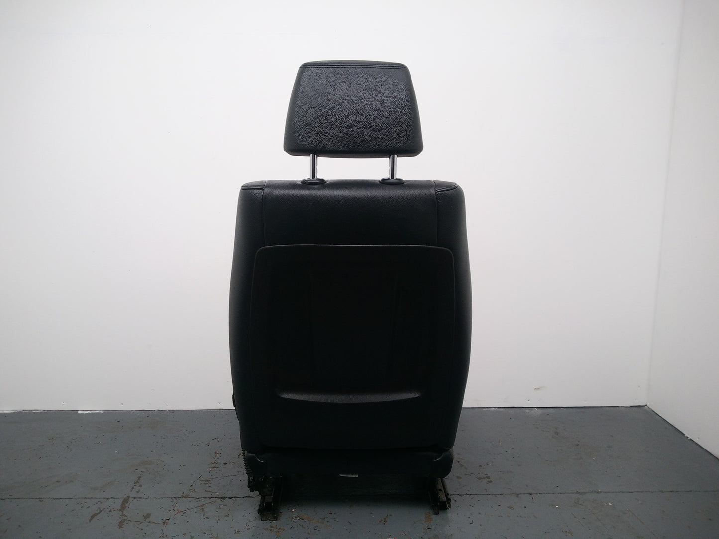 Bmw X1 E84 Seat Front Right O/S Heated Leather Nevada Black Piping Grey Brown - photo 6