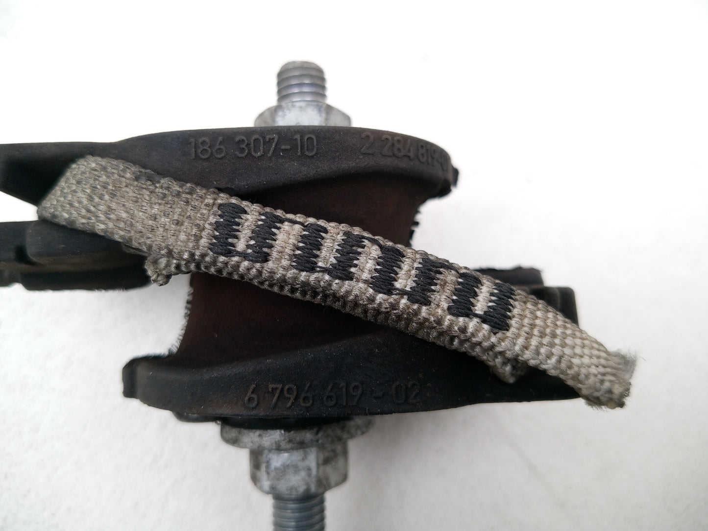 Transmission Mounting Bracket 6