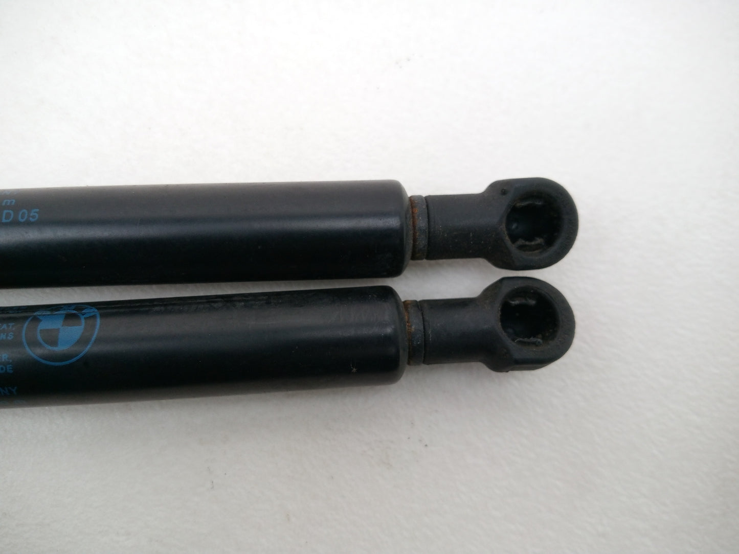 Tailgate Lift Handle 6