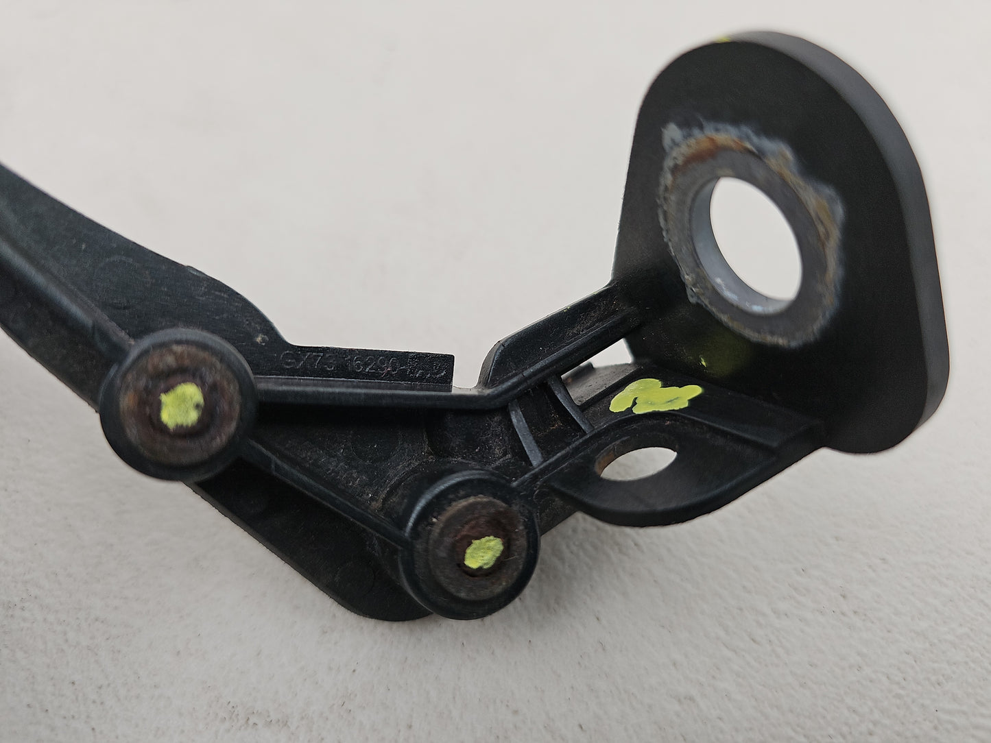 Moulding Insert Wing Front RH 6