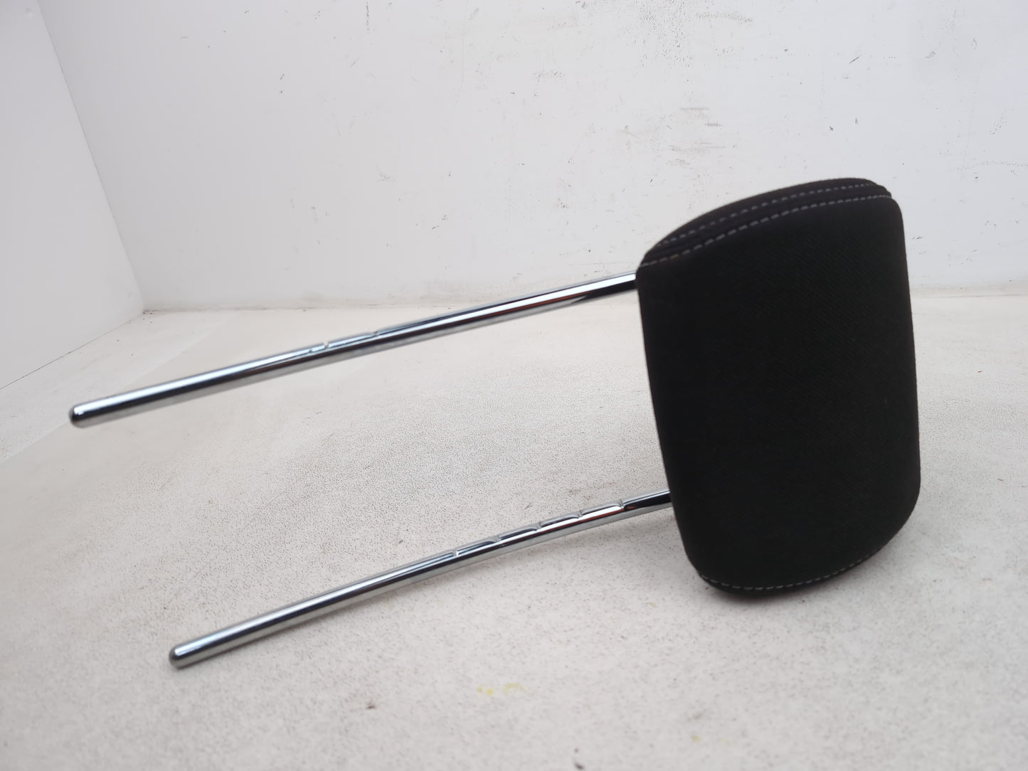 Rear Headrest 6