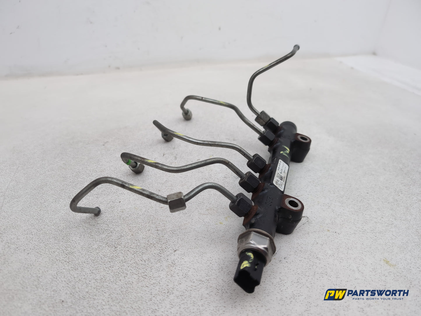 Fuel Rail 6