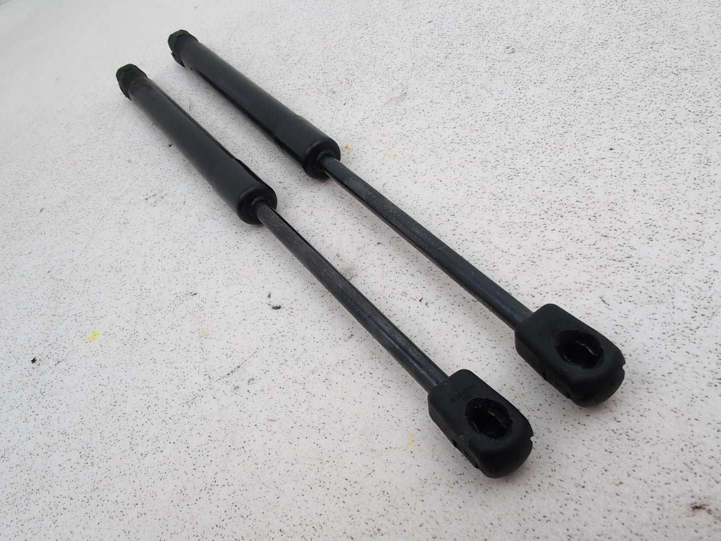 Audi A6 Se Tdi Bonnet Support Gas Struts Pair 4g8823359a 2011-2018 - photo 6