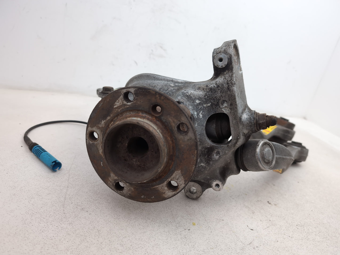 Bmw E60 E61 520d M Sport Wheel Hub Front Rh 6760954r 2004-2009 - photo 6