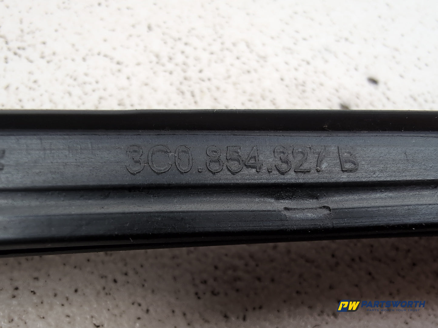 Volkswagen Passat Highline Front Windscreen Moulding Trim Pair 3c0854327b - photo 6