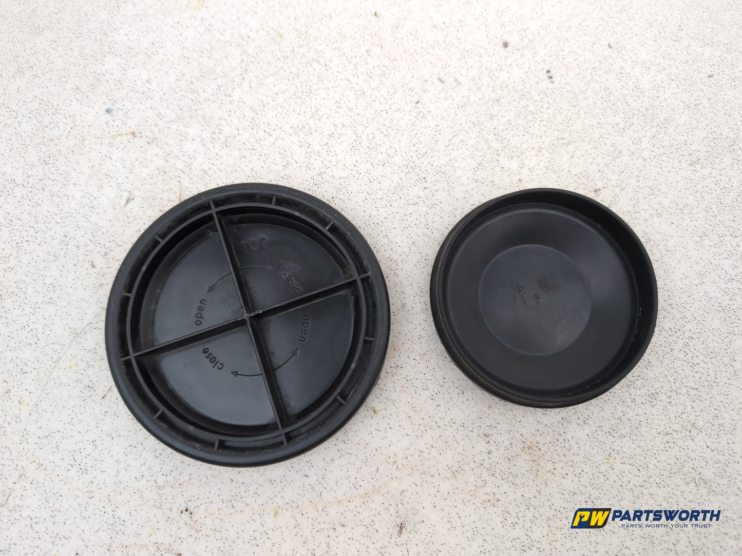Ford Fiesta Zetec Headlight Bulb Dust Cover Cap 17048100 2008-2017 - photo 6