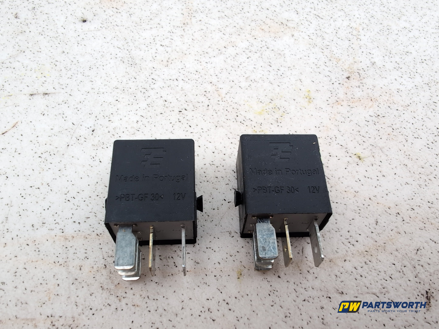 Fuse and Relay Box 1 6