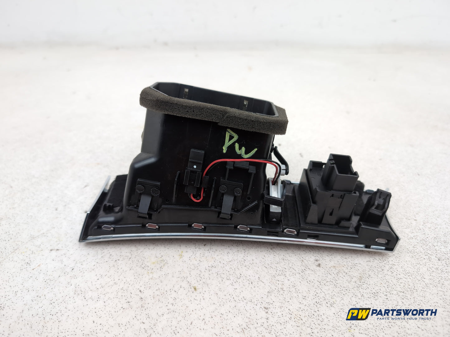 Audi A6 Se Tdi Quattro Driver Side Right Dashboard Air Vent Trim 4f2820902d - photo 6