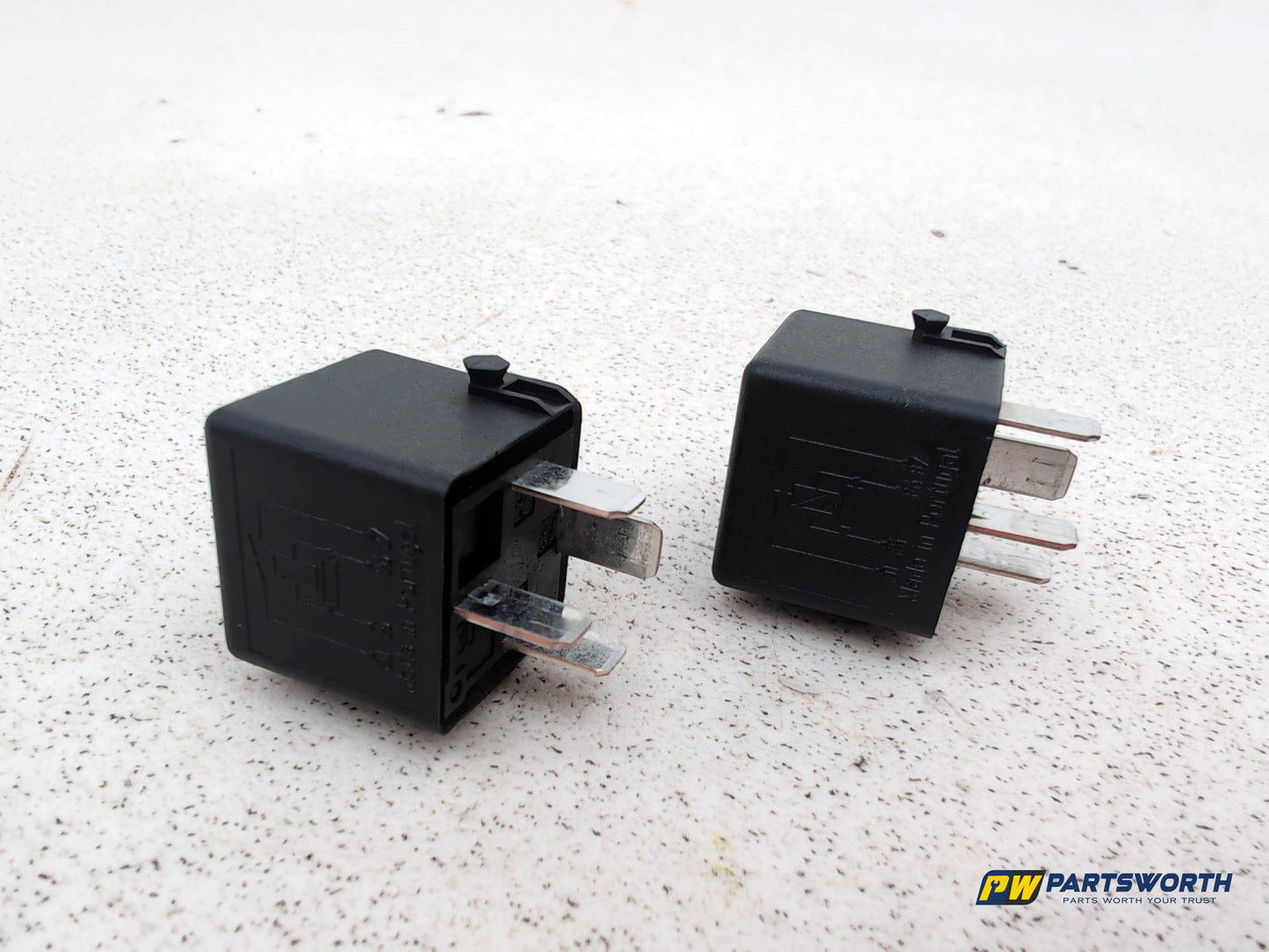 Fuse and Relay Box 1 6