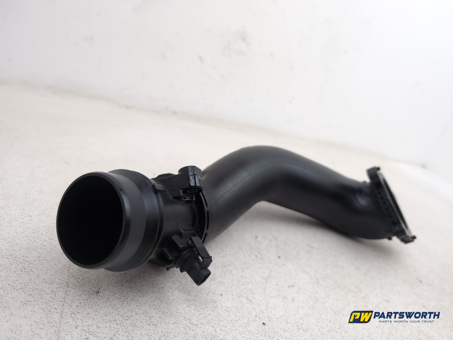 Mercedes-Benz C250 Amg Sport Air Intake Pipe Intercooler A6510900242 2015-2021 - photo 6