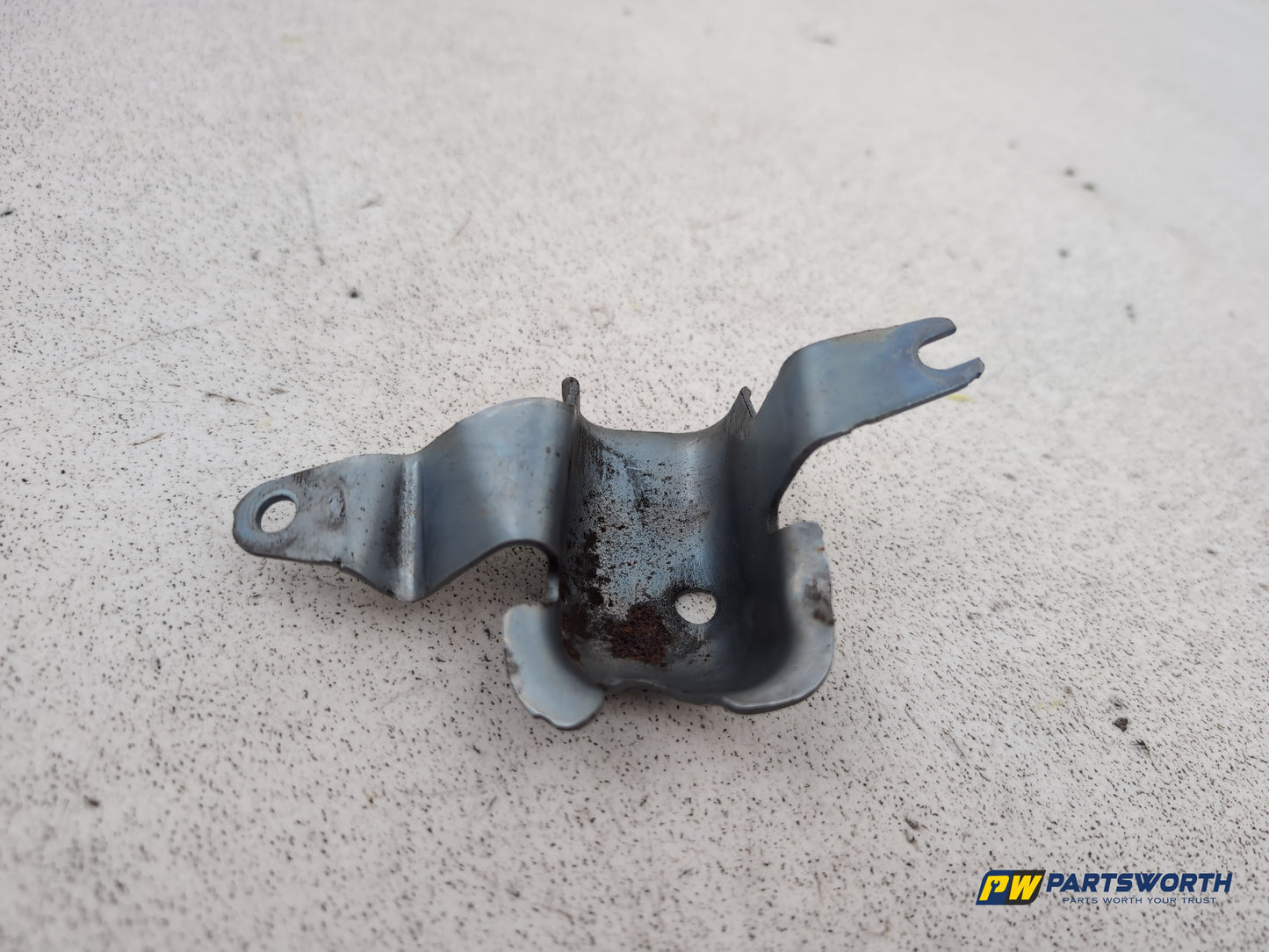 Mercedes-Benz C250 Amg Sport Ed125 Cdi Heat Shield Cover Bracket A6510981739 - photo 6