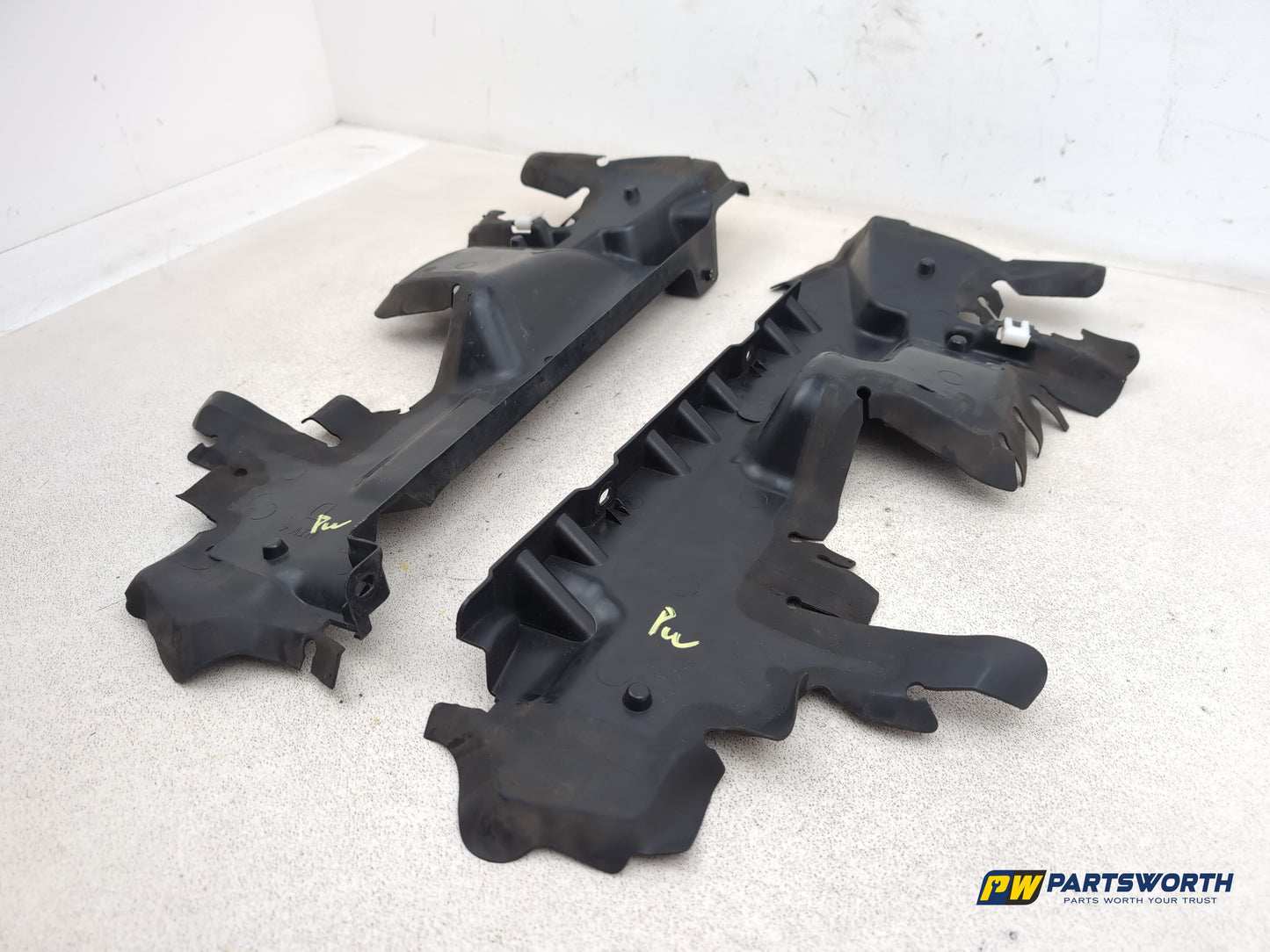 Citroen C4 Vtr+ Hdi Radiator Trims Pair 2009-2013 - photo 6