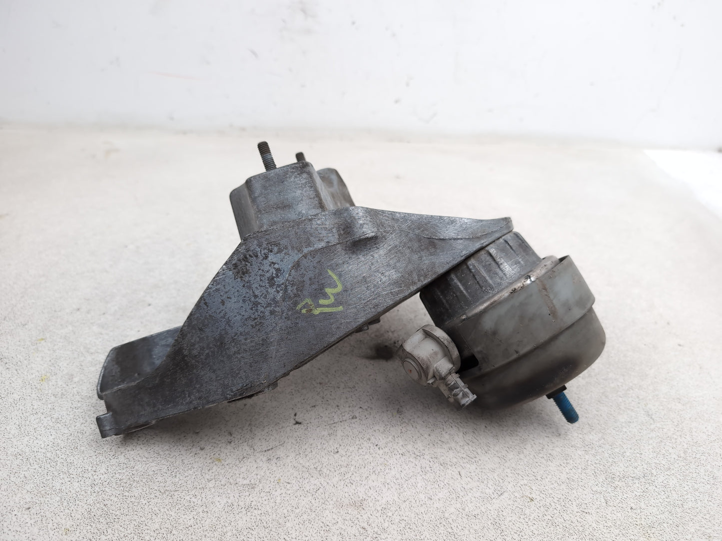 Audi A6 Se Tdi Quattro A Front Left Engine Mounting Plate Bracket 4f0199351s - photo 6