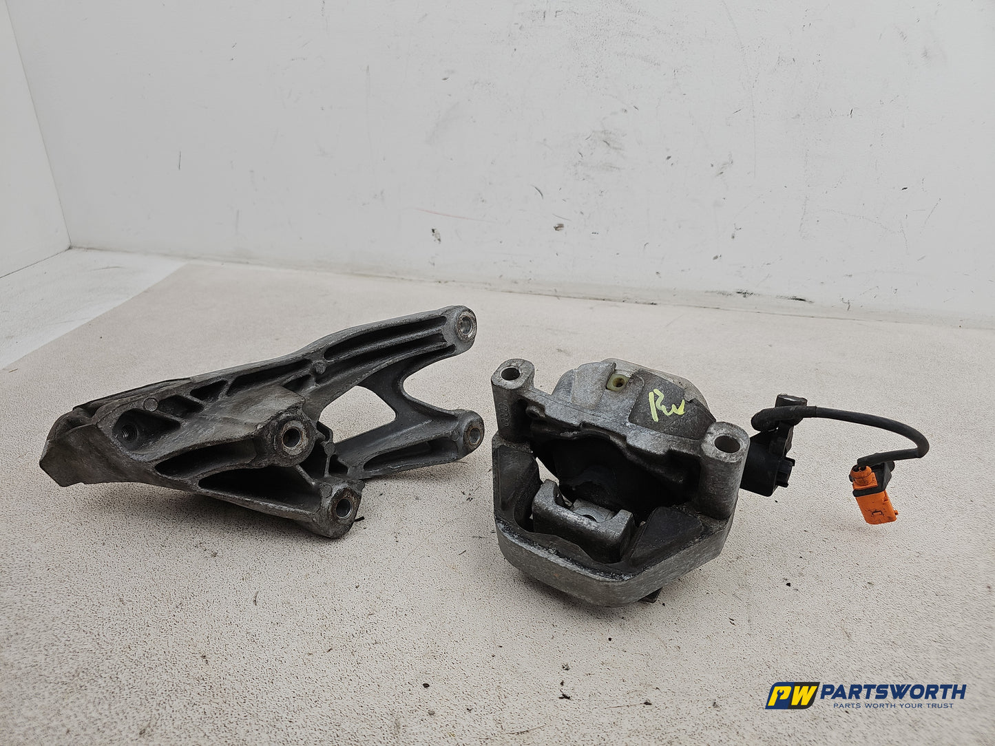Audi A6 Se Tdi Engine Left Passenger Side Mounting Bracket 8k0199307 2011-2018 - photo 6