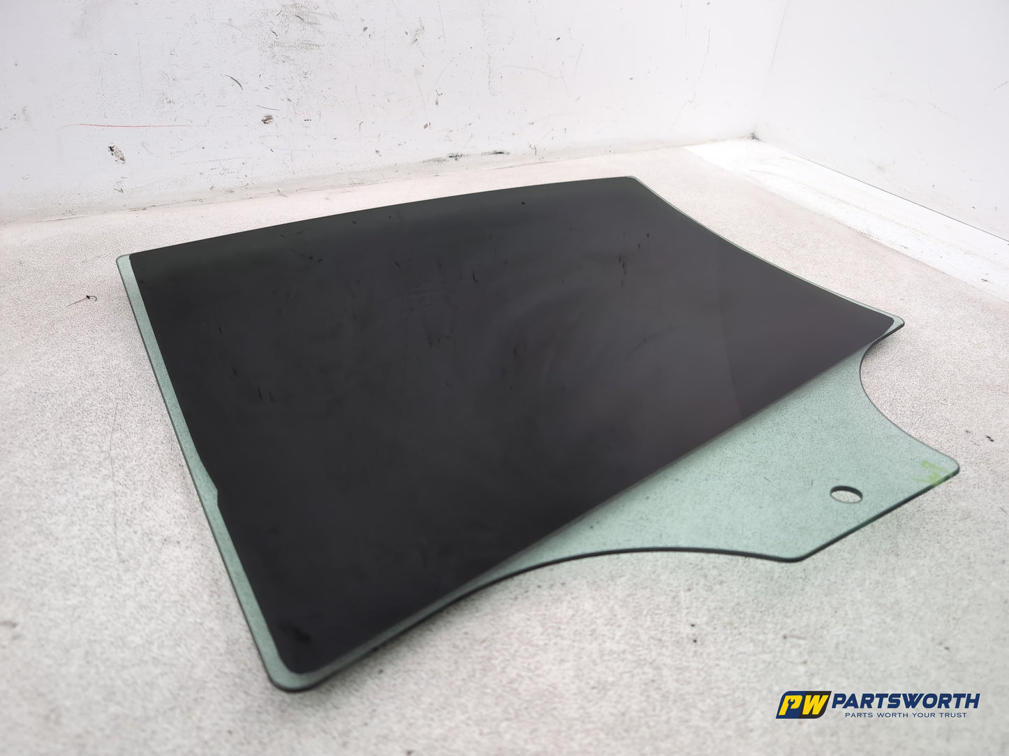 Bmw 520d Se Door Glass Rear Rh Driver Side 2013-2017 - photo 6
