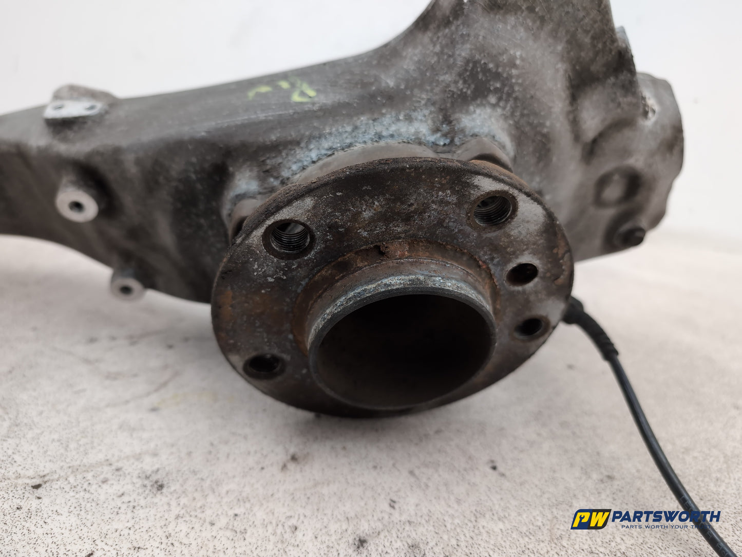 Bmw 5 Series 520d Se Wheel Hub Front Rh Driver Side 2013-2017 - photo 6