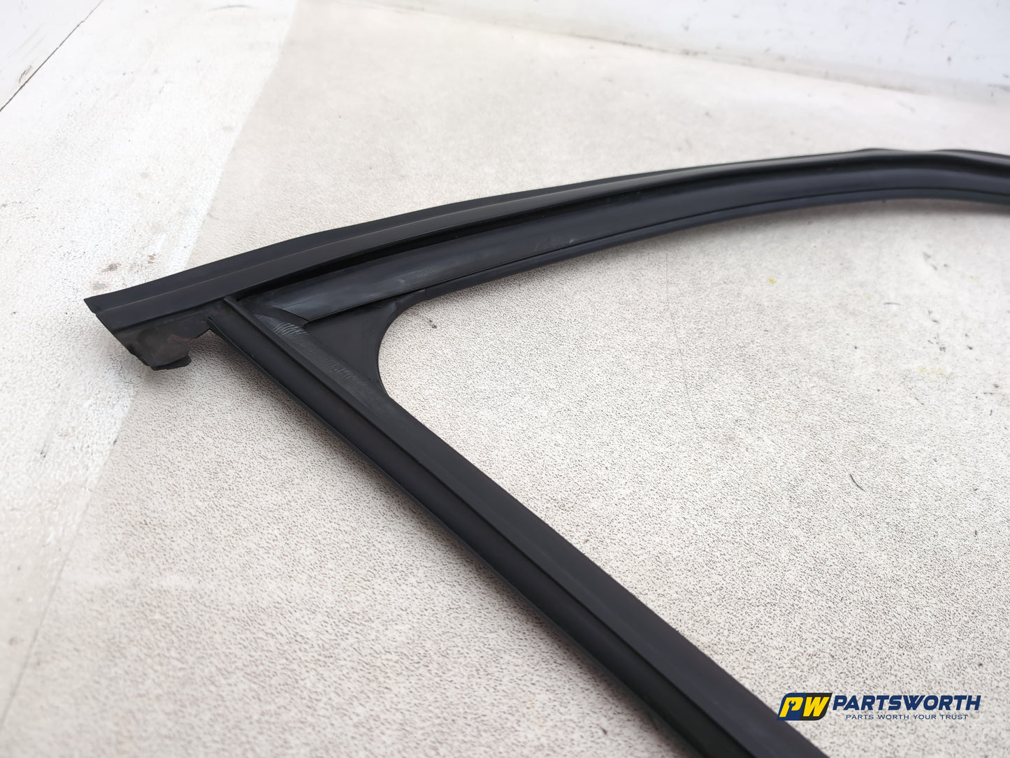 Audi A4 S Line Black Edit Tdi Quat Door Weather Seal Rubber Right Window Guide - photo 6