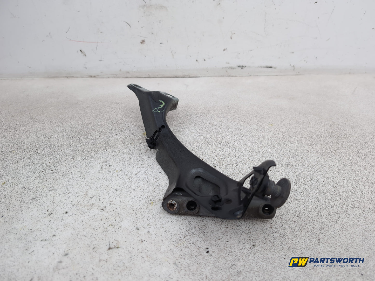 Audi A6 Se Tdi Quattro Auto Front Wing Bracket Mount Holder Passenger Side - photo 6