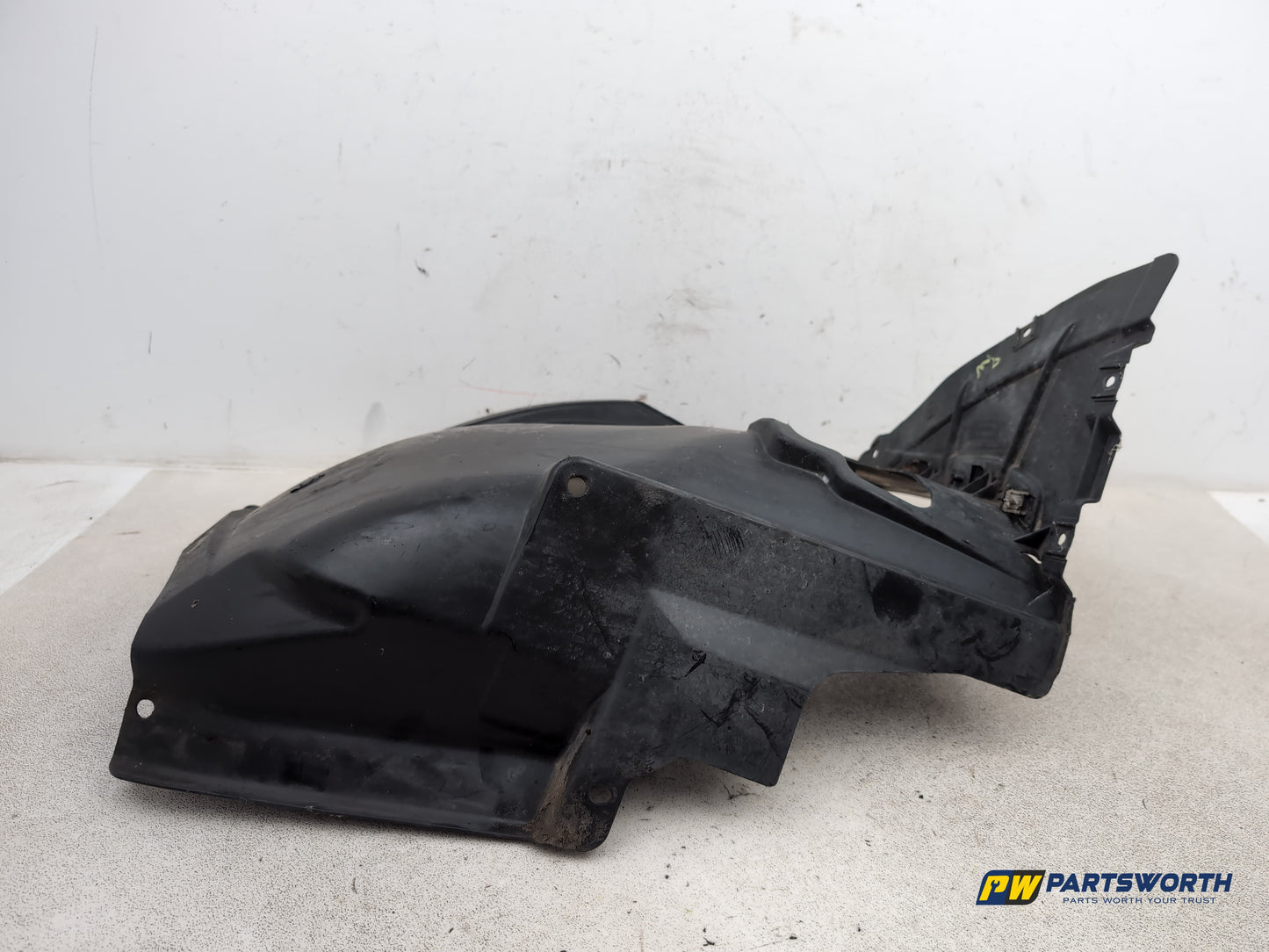 Bmw 1 Series Wheel Arch Inner Lh Passenger Side 7059375 2007-2013 - photo 6