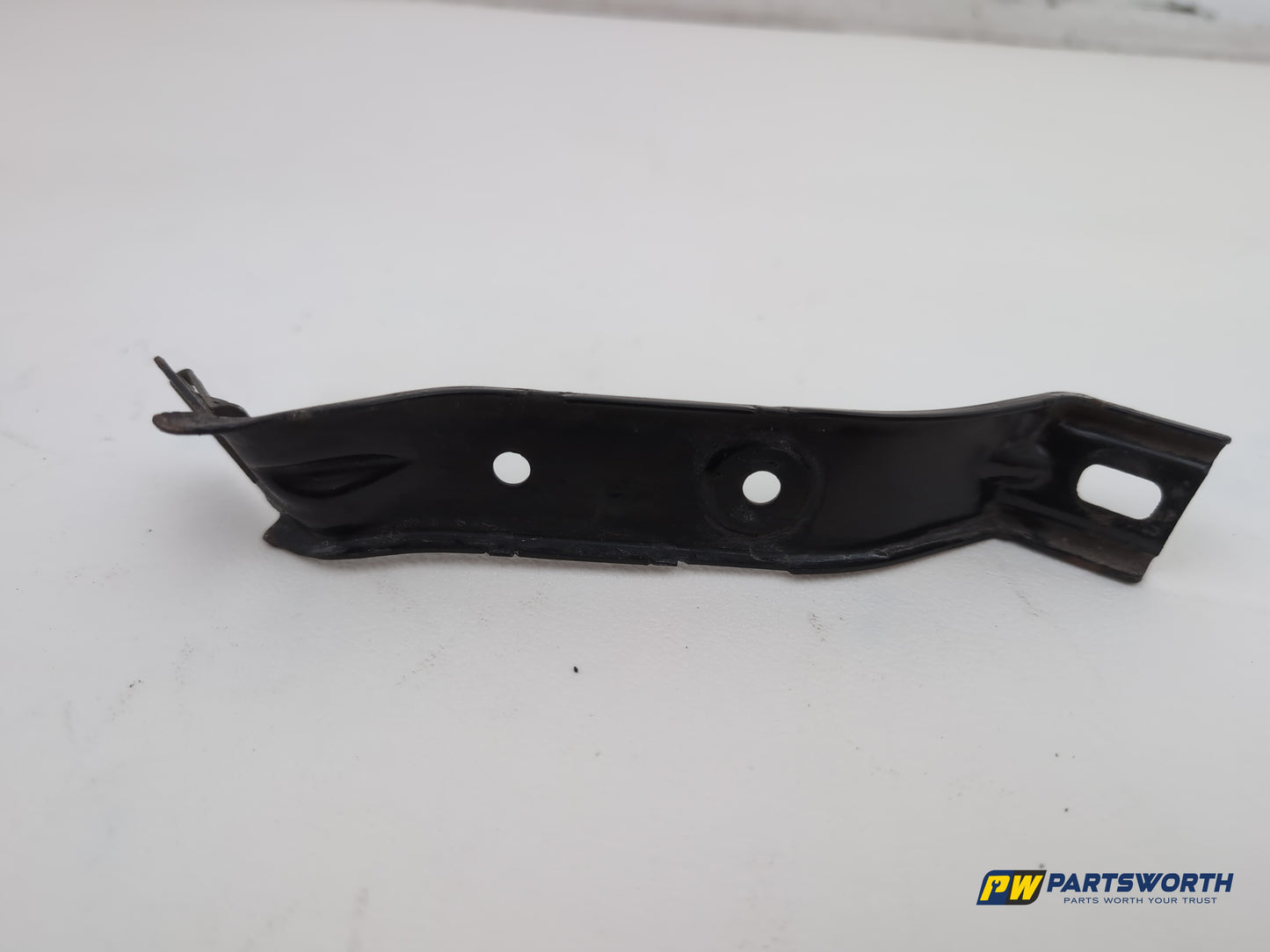 Mercedes-Benz B180 Blueefficiency Sport Left Passenger Front Wing Fender Bracket - photo 6