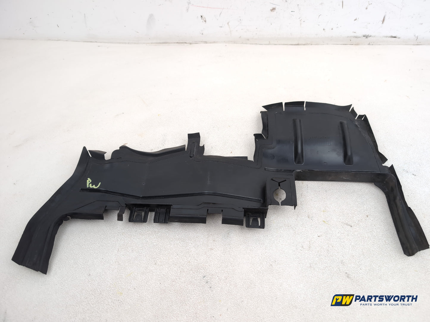 Audi A6 Se Tdi Quattro Auto Radiator Air Guide Left Passenger Side 2011-2014 - photo 6