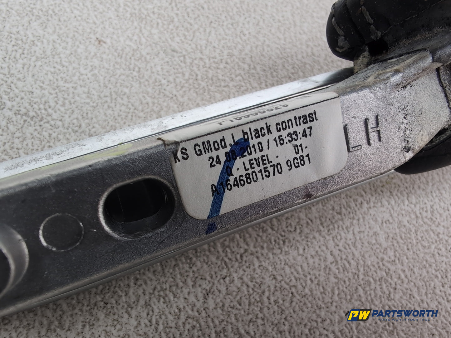 Mercedes-Benz Ml350 Spt Cdi Blueef-Cy A Centre Console Decore Trim Strip Lh Left - photo 6