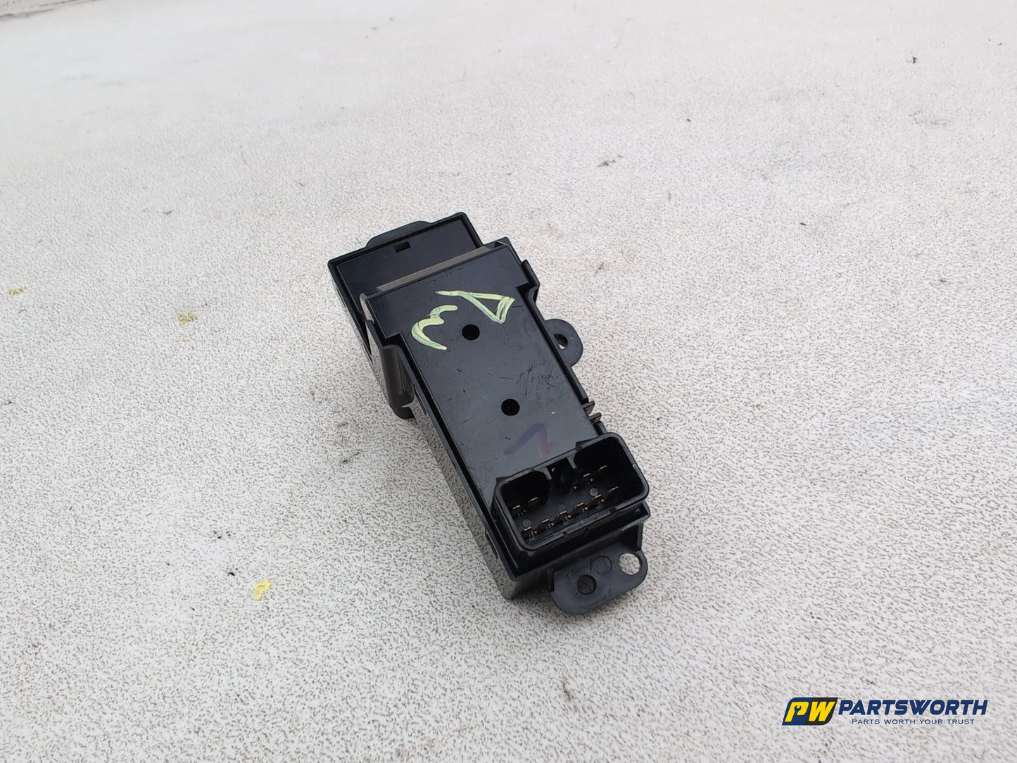 Kia Sportage 3 Sat Nav Crdi Front Passenger Heater Seat Switch 4912001110 - photo 6