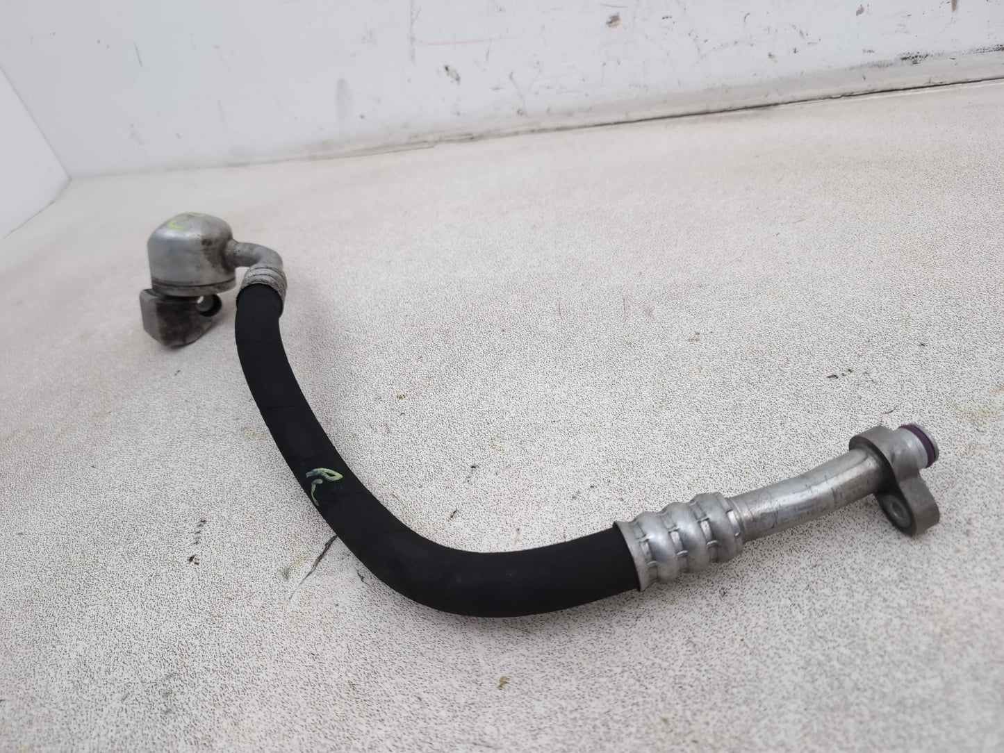 Mercedes-Benz E220 W212 Air Conditioning A/C Pipe Air Con Hose Pipe A2128305415 - photo 6