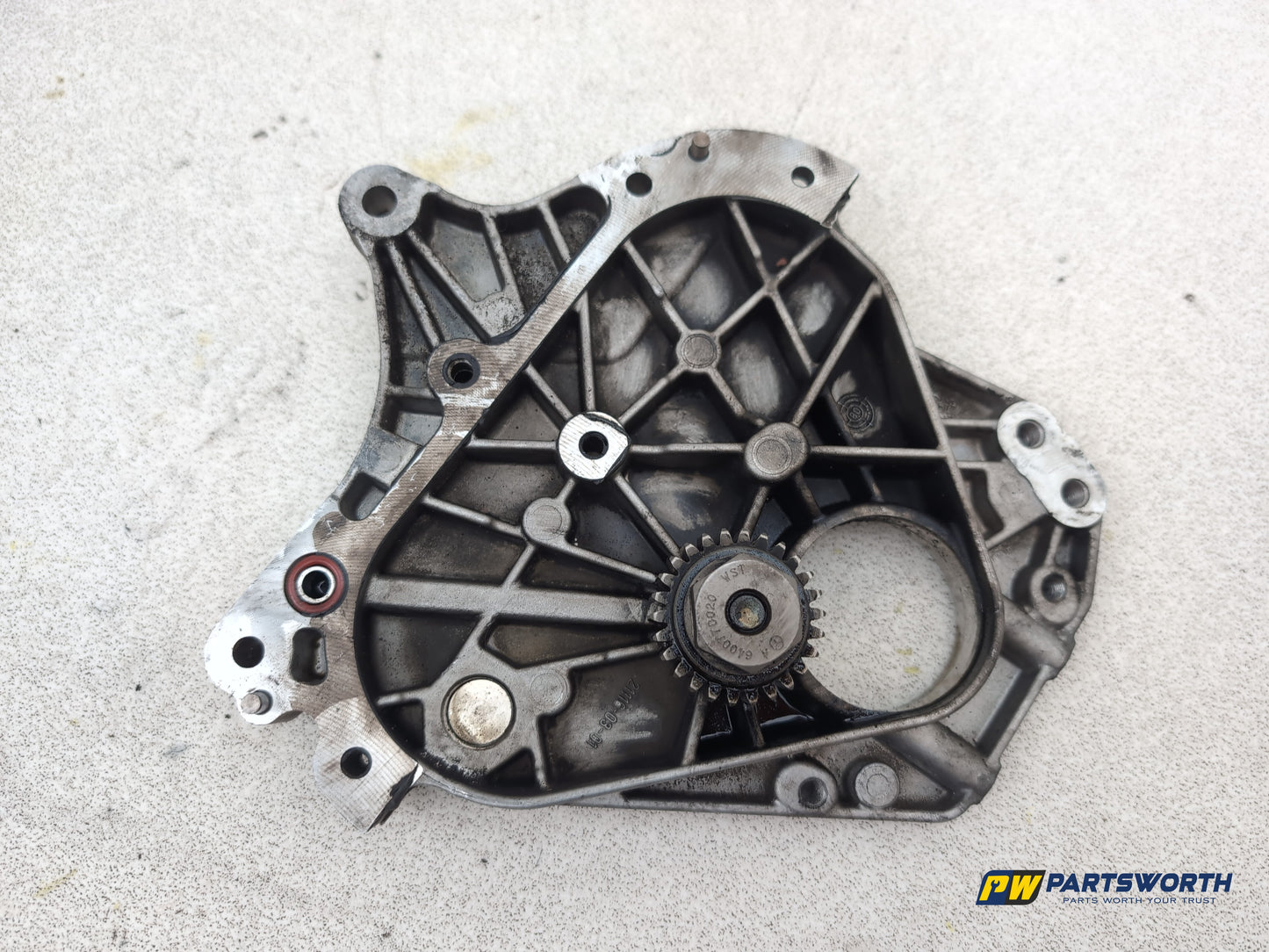 Mercedes-Benz B200 B-Class W245 2.0l Diesel Engine End Plate Cover A6400102335 - photo 6