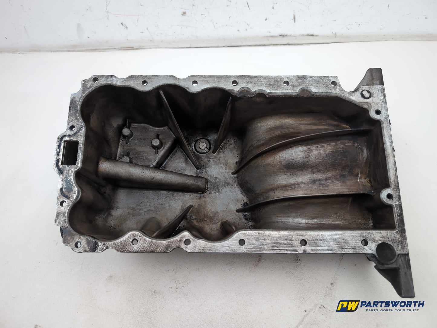 Vauxhall Corsa Se 1.2l Petrol Engine Oil Sump 55562729 2006-2014 - photo 3